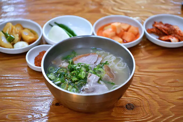 제주한라국수 · 음식점