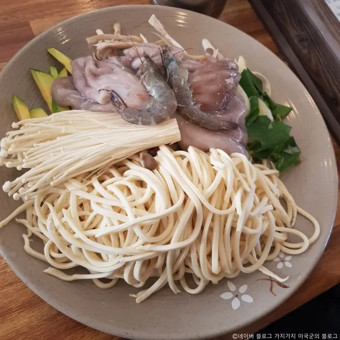 갯촌칼국시 · 음식점