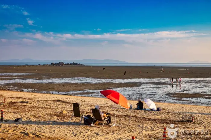 민머루해변 · 관광지