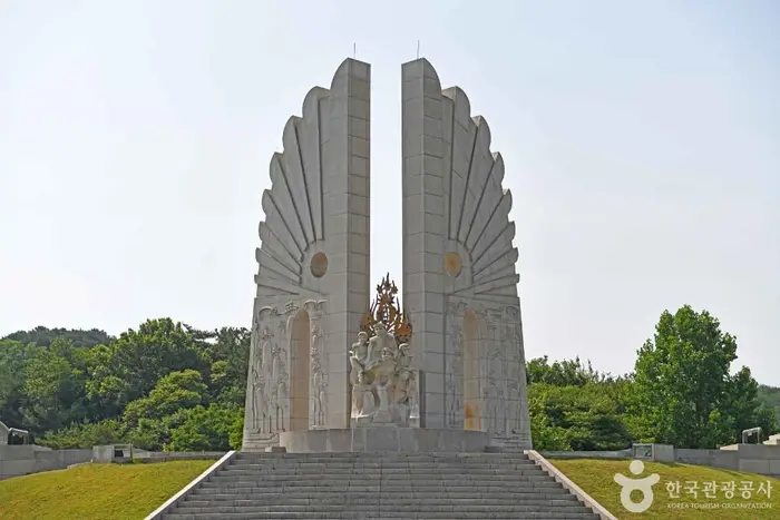 웅비탑 · 관광지