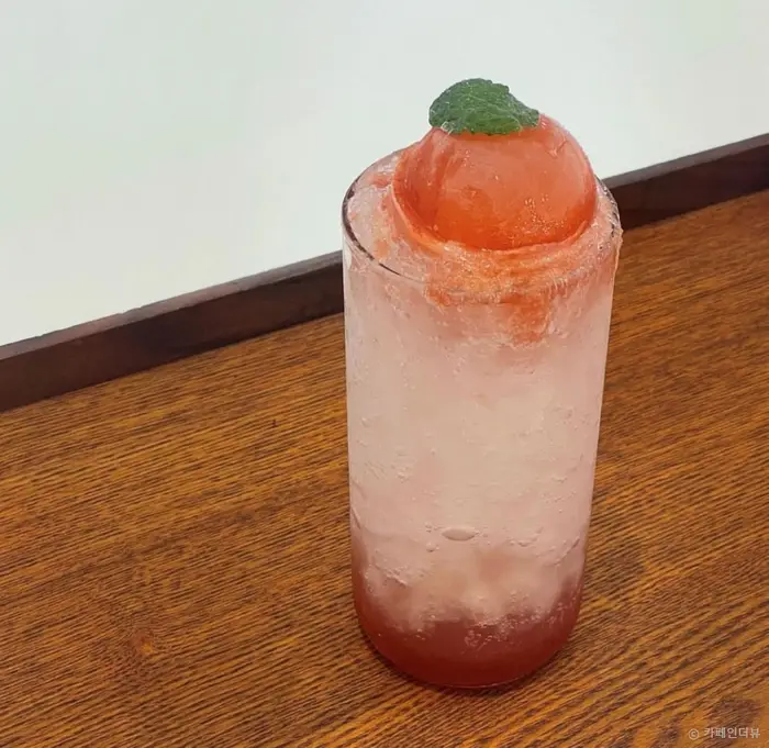 카페인더뷰 · 음식점