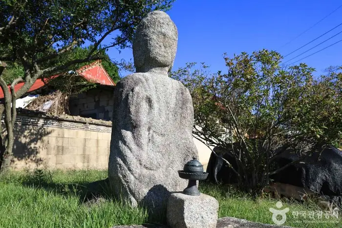 원삼면 목신리 석조여래입상 · 관광지