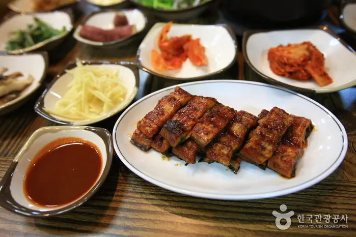 신덕식당 · 음식점