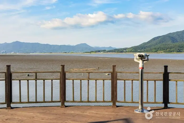 강진만 · 관광지