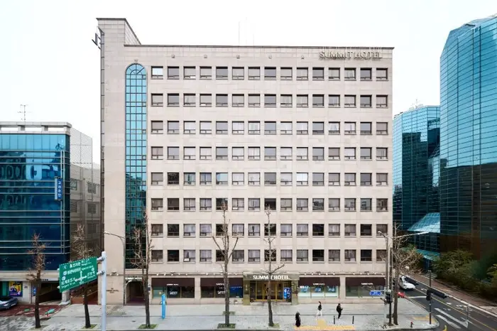 써미트 호텔 서울 · 숙박