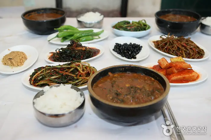 욕보할매집(동백식당) · 음식점