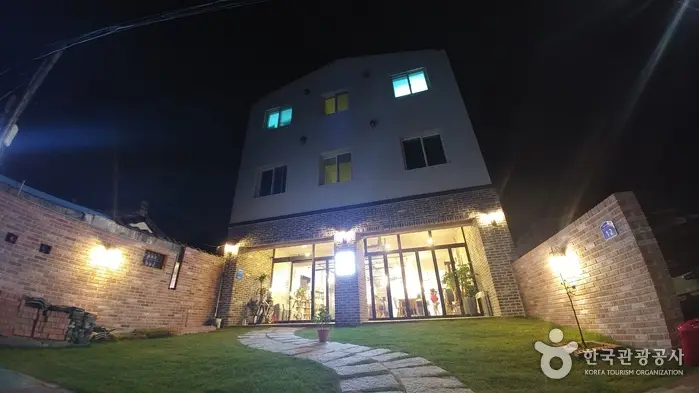 앨리게스트하우스 · 숙박