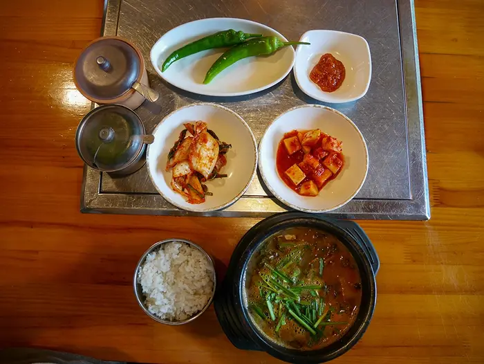 백세장어마을 · 음식점