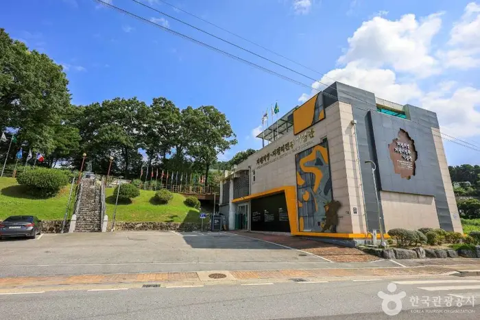 지평지구전투전적비 · 관광지