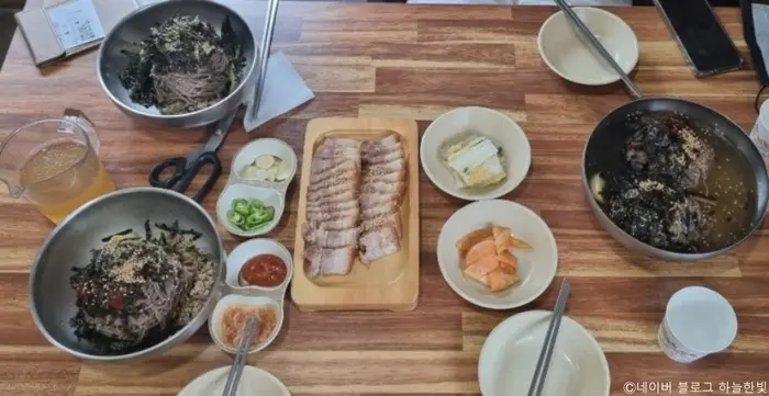 메밀촌막국수 · 음식점
