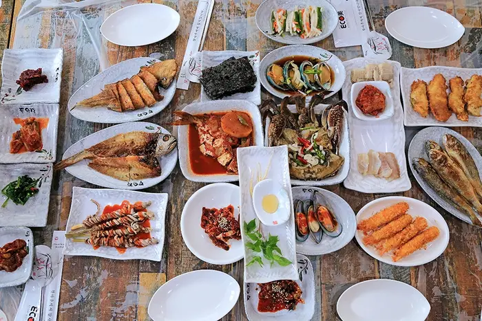 동원정 · 음식점