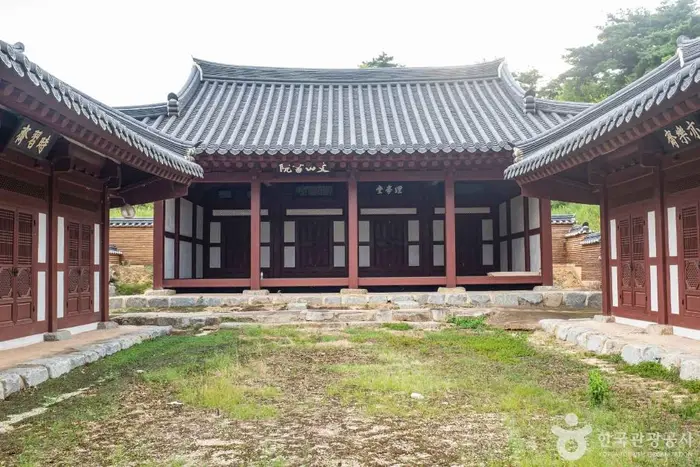 문산서원 · 관광지