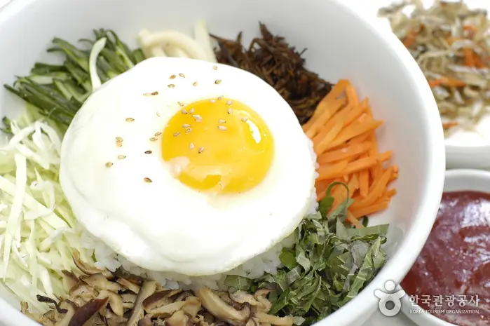 야자수식당 · 음식점