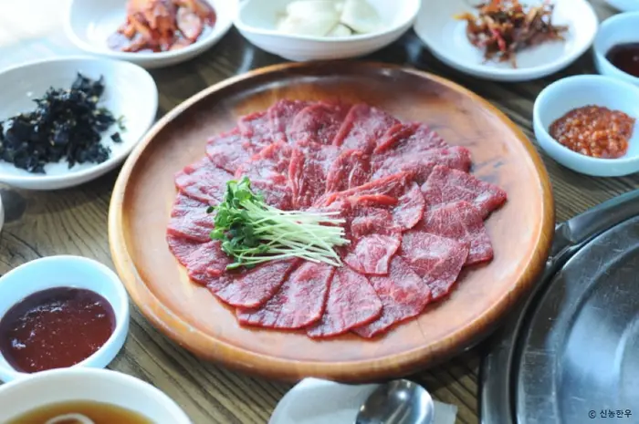 신농한우정육식당광명본점 · 음식점