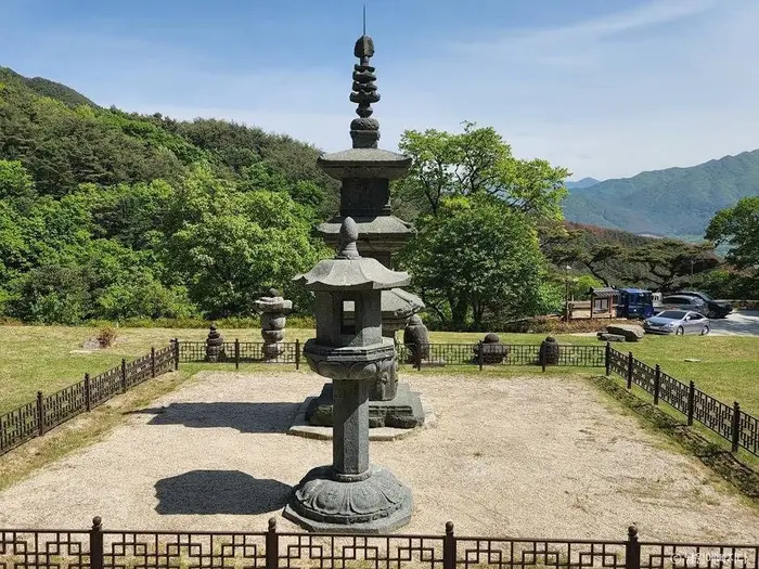 백장암 삼층석탑 · 관광지