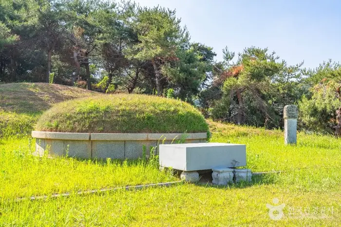 원균장군묘 · 관광지