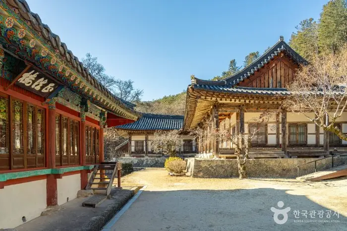 청암사(김천) · 관광지