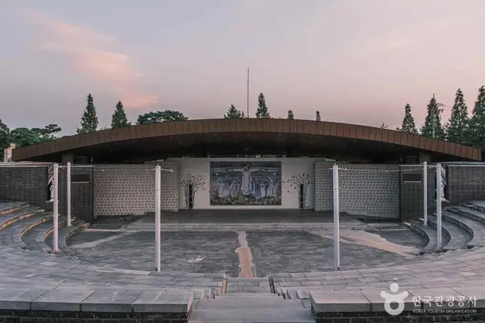 솔뫼성지 · 관광지