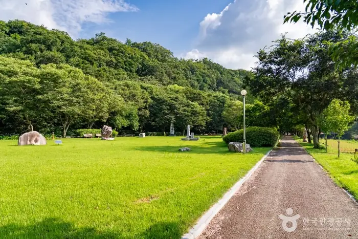 사선대관광지&조각공원 · 관광지