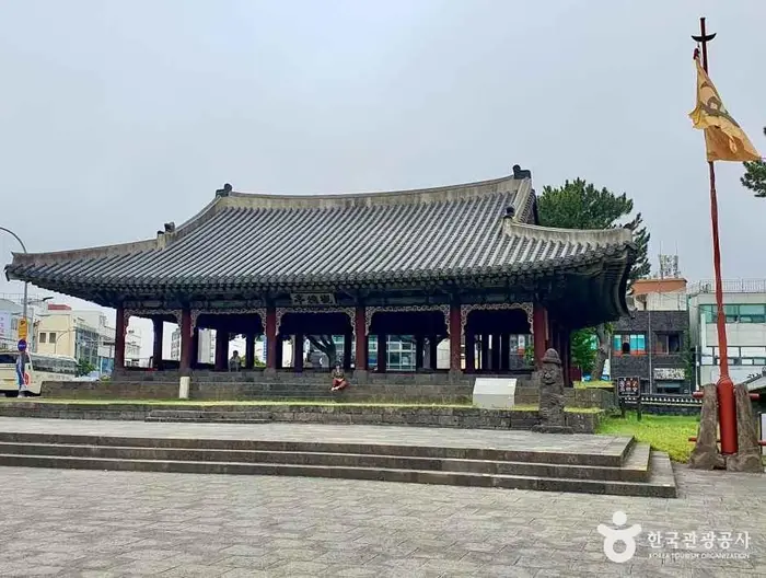 관덕정(제주) · 관광지