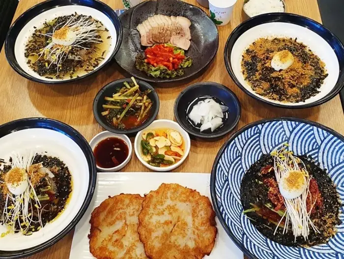 홍천메밀가 · 음식점