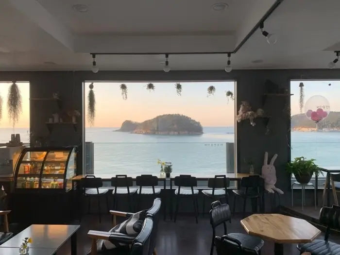 바다풍경카페 · 음식점