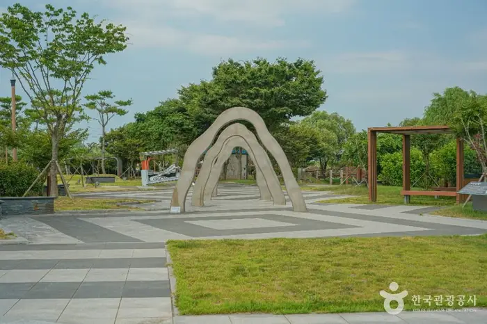 수산제역사공원 · 관광지