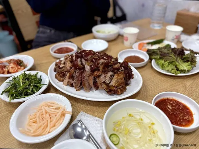 성수족발 · 음식점