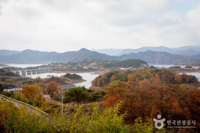 용담호 · 관광지