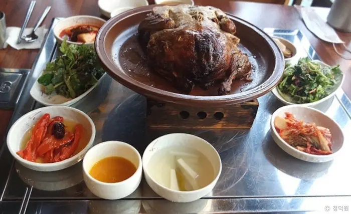 청덕원 · 음식점