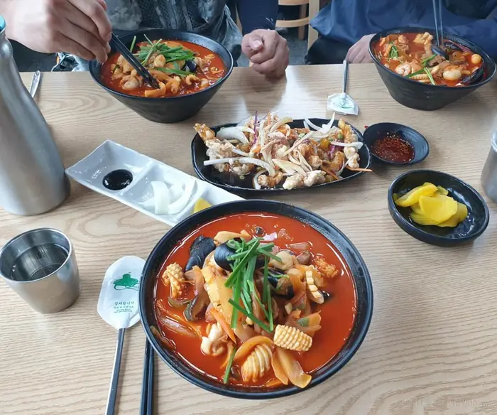 짬뽕나무 · 음식점