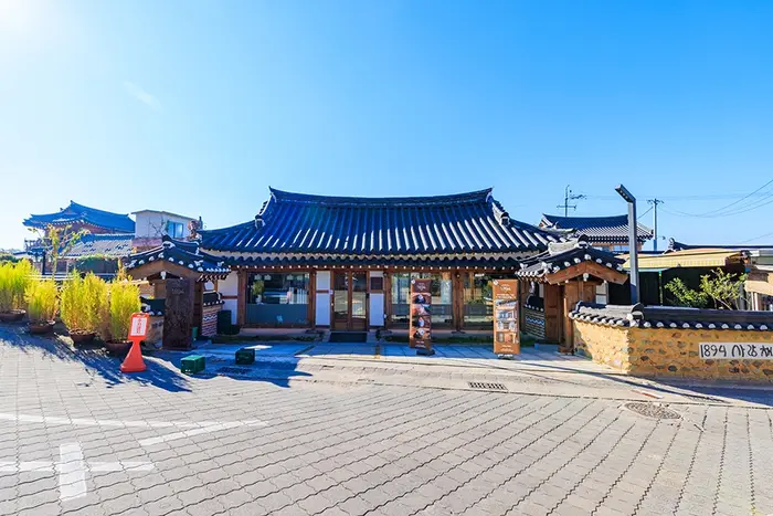 1894사랑채 · 음식점