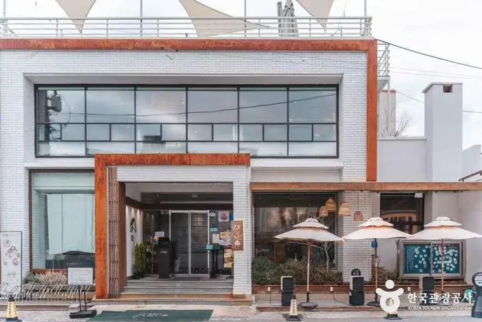 서리단 양산물금본점 · 음식점