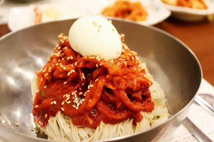 메밀래 · 음식점