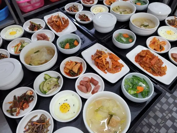 새봄식당 · 음식점