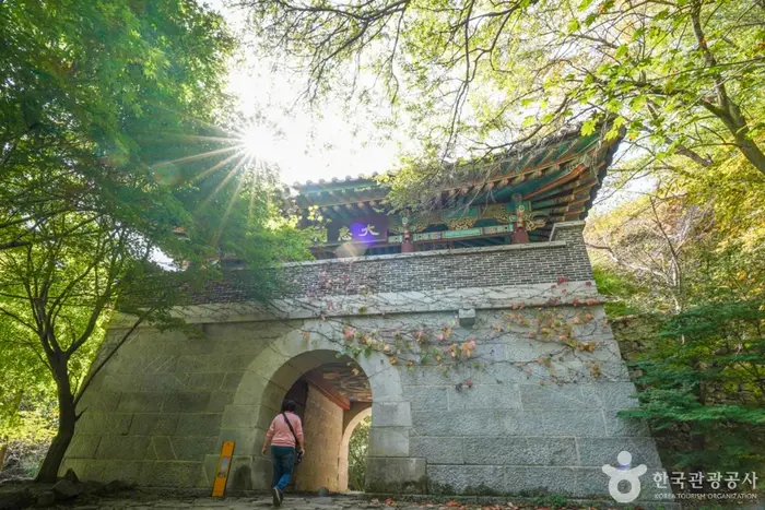 금오산성 · 관광지