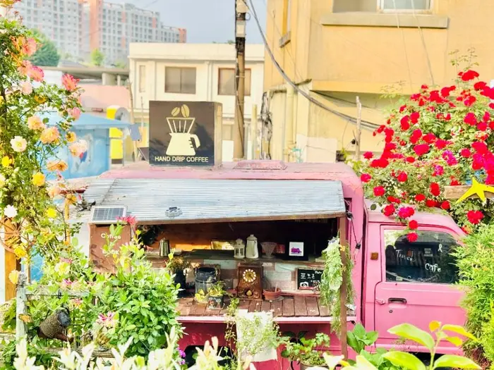 카페 공간153 · 음식점