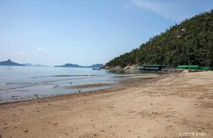황성금리해수욕장 · 관광지