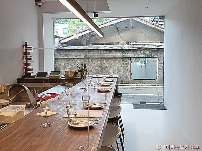 우오보 · 음식점