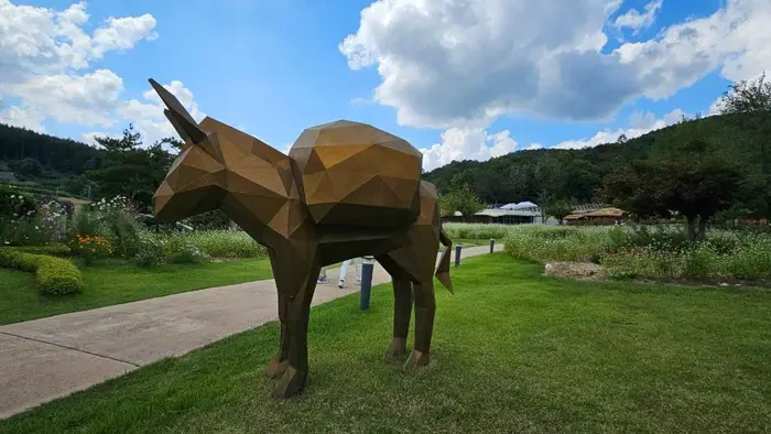 효석달빛언덕 · 문화시설