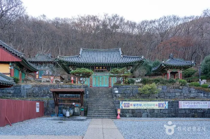 우곡사(창원) · 관광지