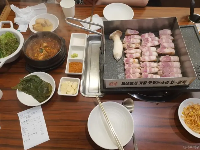 제주덕구 · 음식점