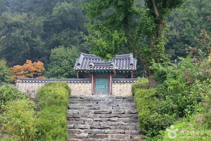 바우덕이사당 · 관광지
