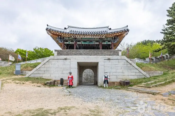 동래읍성지 · 관광지