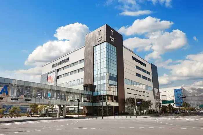 현대프리미엄아울렛 김포점 · 쇼핑