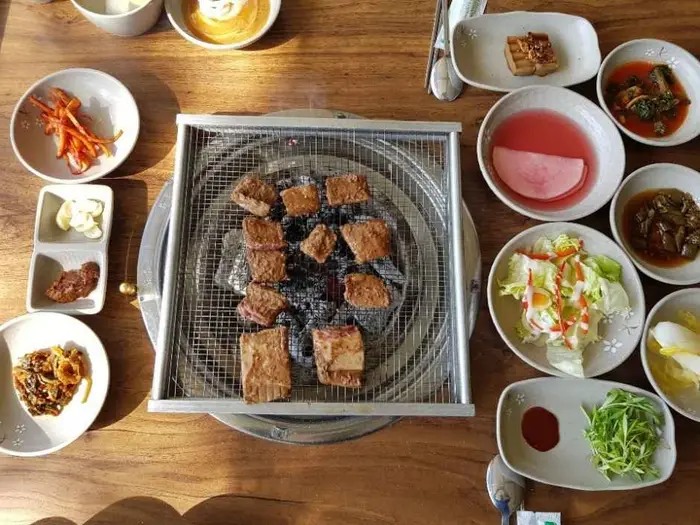 이동강변갈비 · 음식점