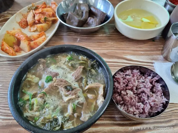북문 유치회관 · 음식점