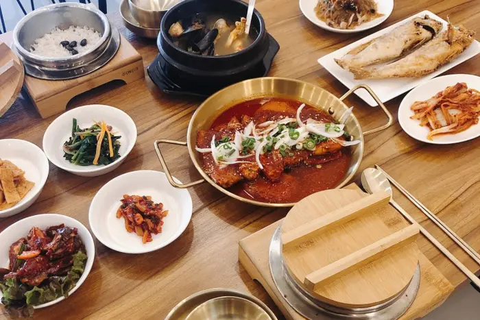제주로운청해원 · 음식점