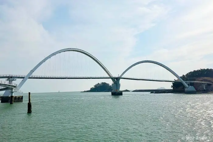 안흥나래교 · 관광지