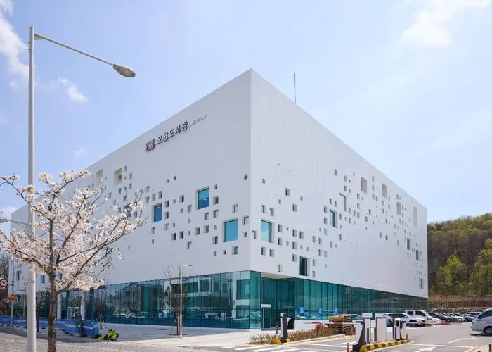 모담도서관 · 문화시설